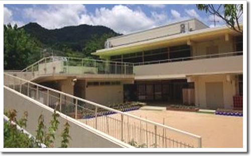 廃園の朝日ヶ丘幼稚園 廃園の朝日ヶ丘幼稚園