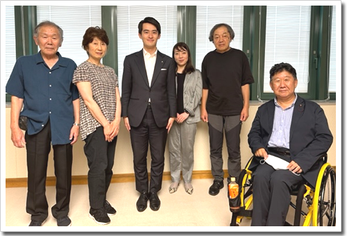 自治体間競争や先進市との単純な比較は建設的でないと考えています。 自治体間競争や先進市との単純な比較は建設的でないと考えています。